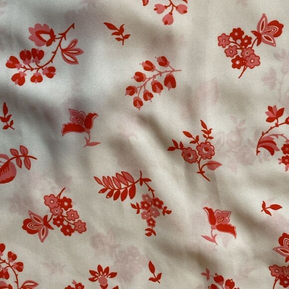 Ann Taylor factory floral blouse. Size Large. - Picture 10 of 11